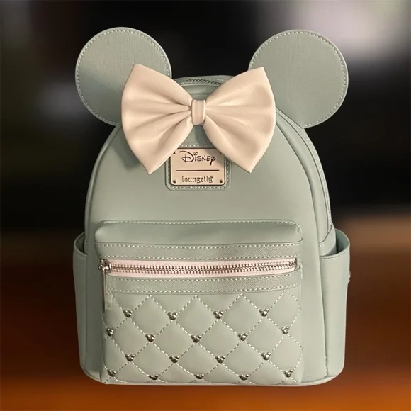 Loungefly Disney Minnie Mouse Classic Series - Picture 2 of 3